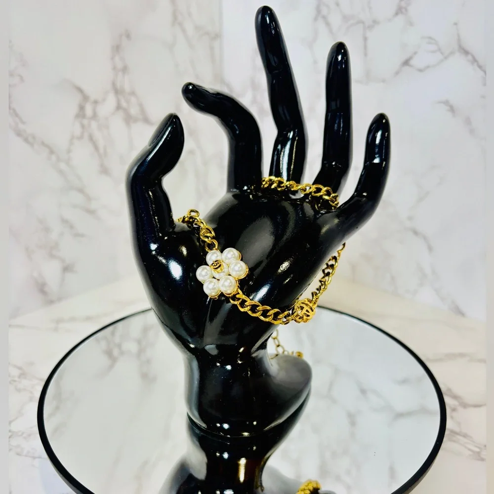 A-1FN-06 NECKLACE: Vintage Style Golden Necklace w/Pearl Accents, NWOT